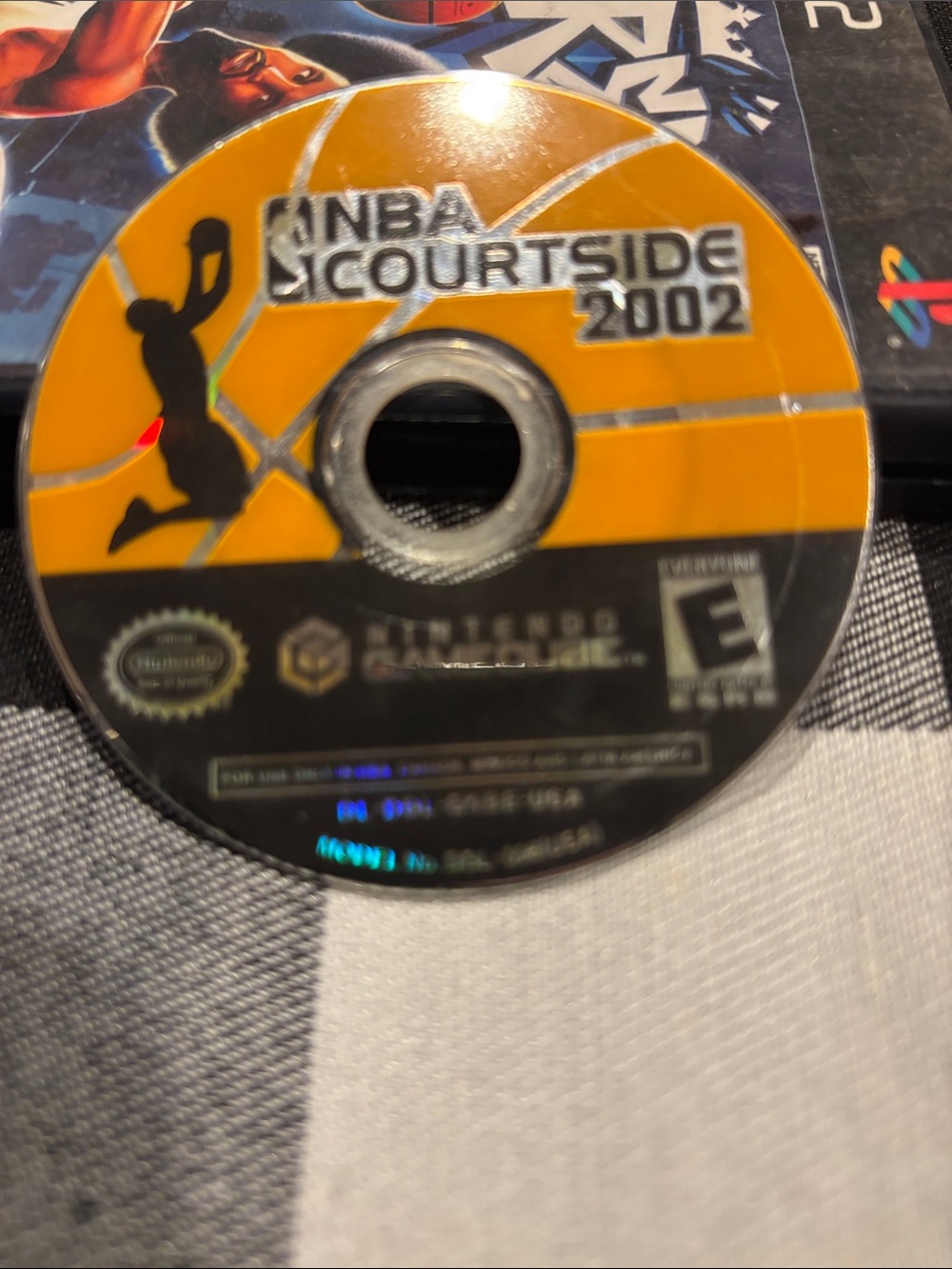 Nintendo GameCube NBA Courtside 2002 Disc – Yellow & Black